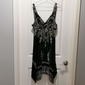 Papillon Blanc Black and White Asymmetrical Dress